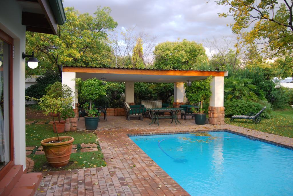 Sunninghill Guest Lodges Johannesburg Ngoại thất bức ảnh