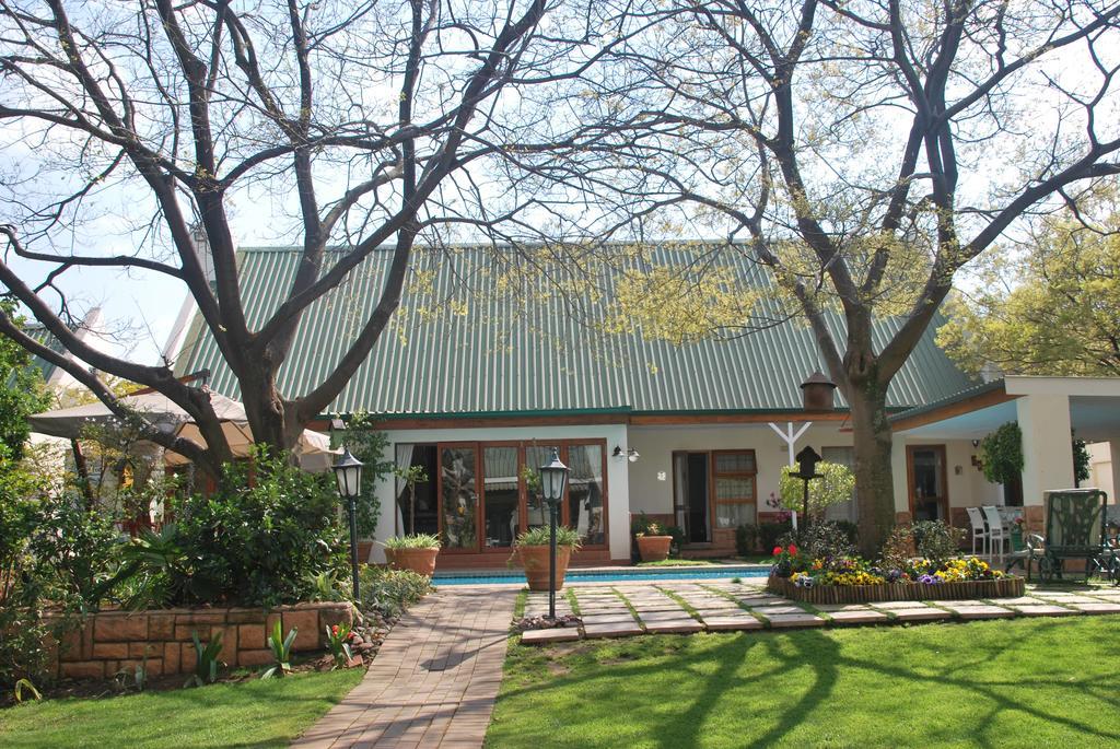 Sunninghill Guest Lodges Johannesburg Ngoại thất bức ảnh