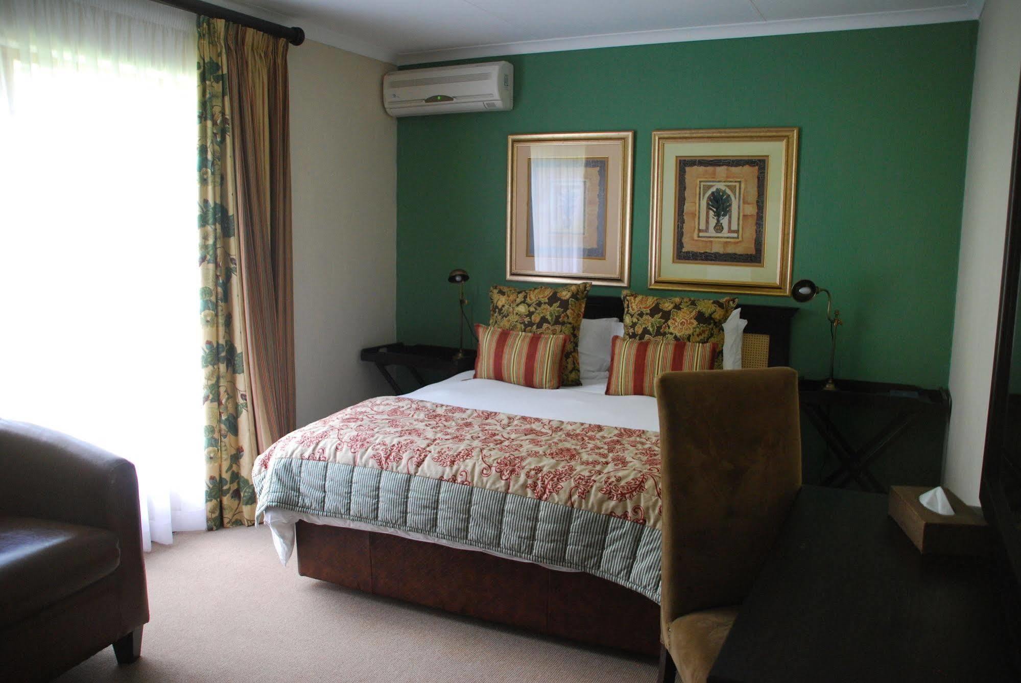 Sunninghill Guest Lodges Johannesburg Ngoại thất bức ảnh
