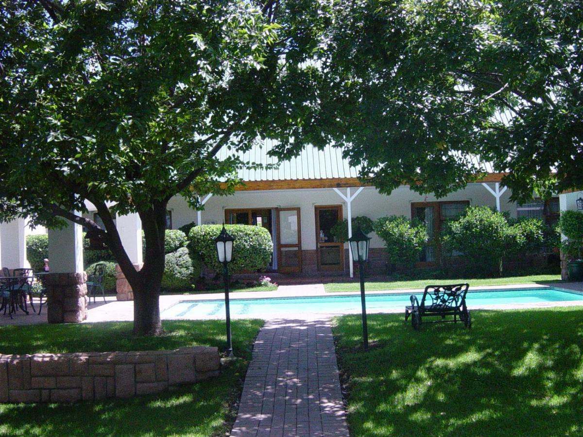 Sunninghill Guest Lodges Johannesburg Ngoại thất bức ảnh